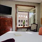 Colosseo Way Roma